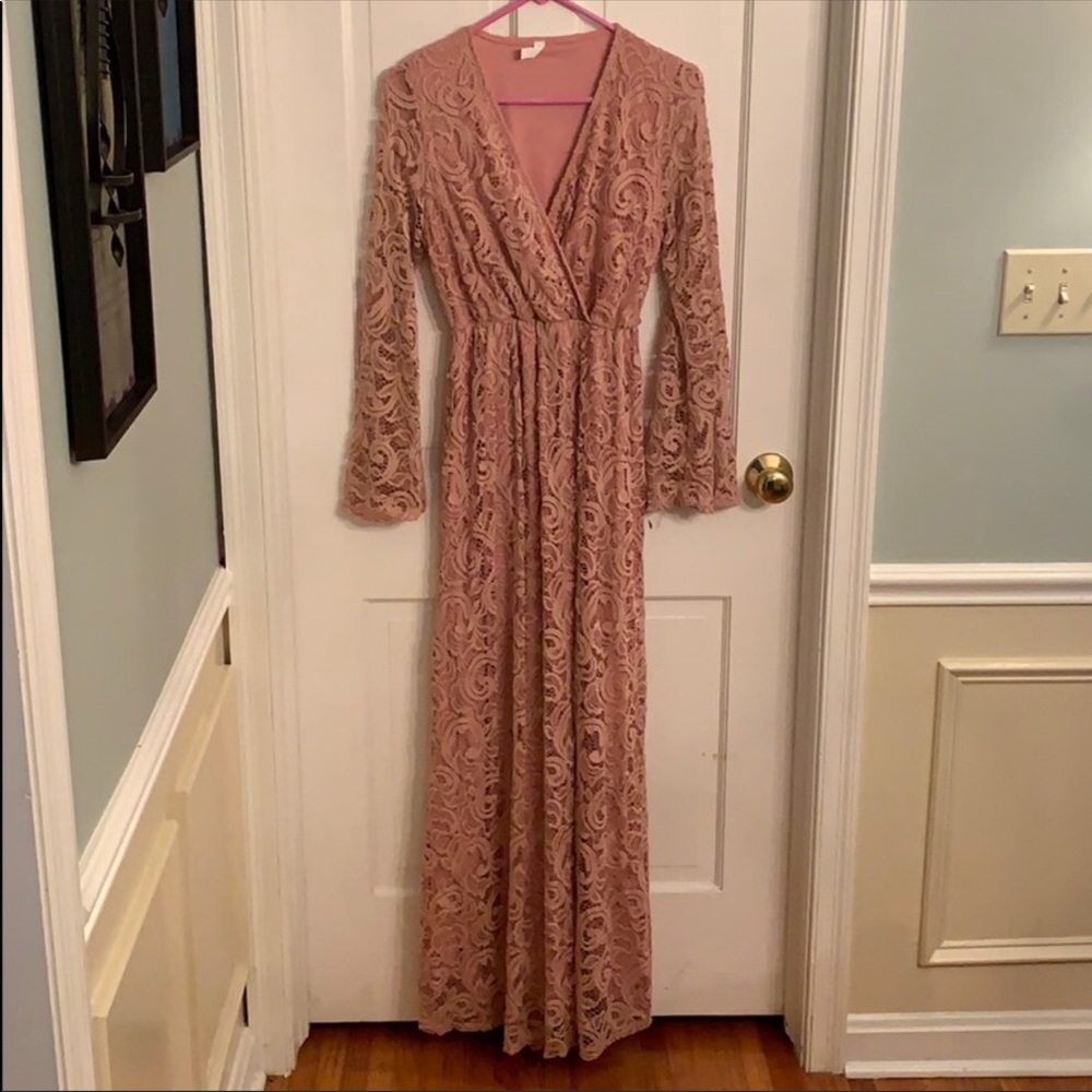 PINKBLUSH MAXI DRESS *NEVER WORN*